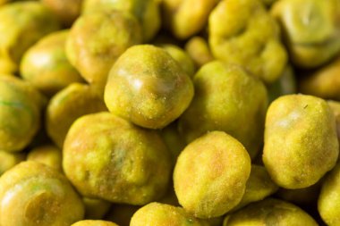 Ev yapımı Japon Wasabi bezelyesi.