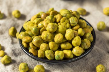 Ev yapımı Japon Wasabi bezelyesi.