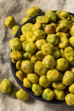 Ev yapımı Japon Wasabi bezelyesi.