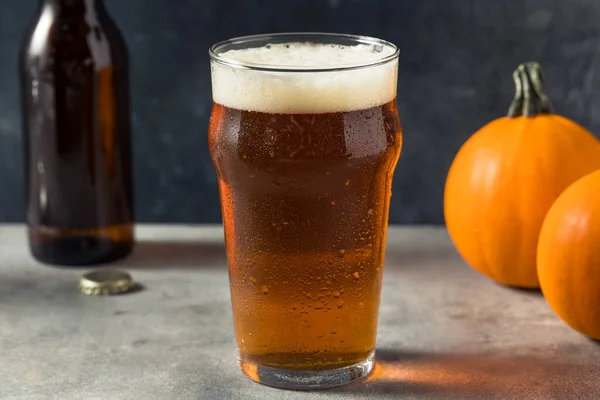 Boozy Refreshing Pumpkin Ale Craft Beer Pint Glass — Stock Photo, Image