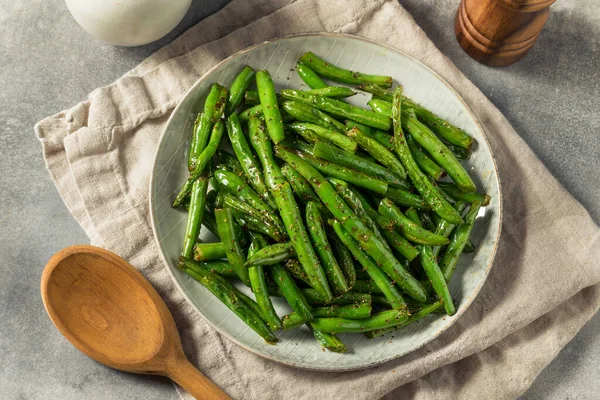Zelfgemaakte Sauteed Green Beans Met Zout Peper — Stockfoto