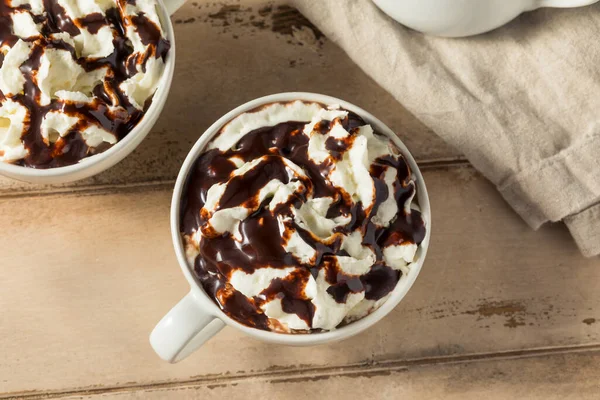 Café Quente Mocha Quente Doce Com Creme Chicote Chocolate — Fotografia de Stock