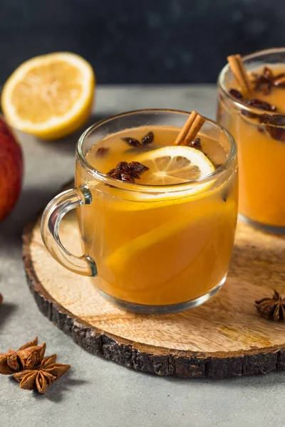 Homemade Wassail Mulled Apple Cider Lemon Cinnamon — Stock Photo, Image