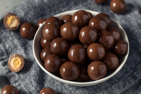 Boules Lait Malté Chocolat Sucré Prêtes Manger — Photo