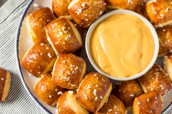 Homemade Small Pretzel Bites Beer Cheese — Stock Photo, Image