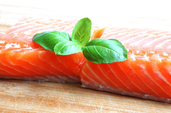 Salmon with basil — Stock Photo, Image