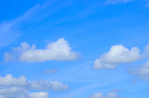 Blå himmel — Stockfoto