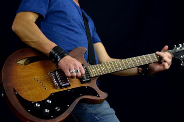 Rock duruş abd gitar