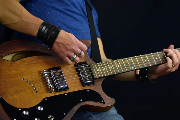 Rock duruş abd gitar