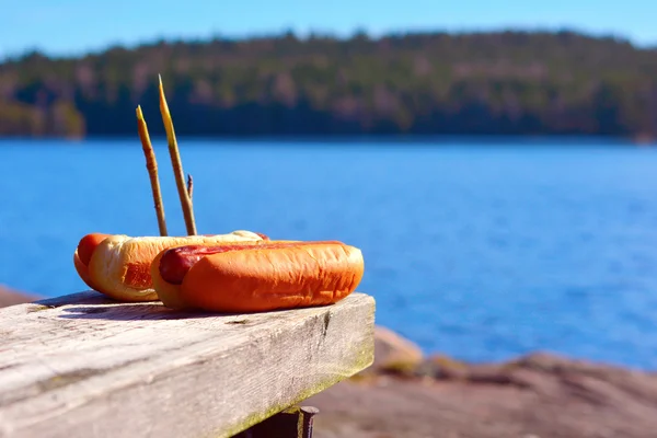 Sosisli sandviç ve ekmek
