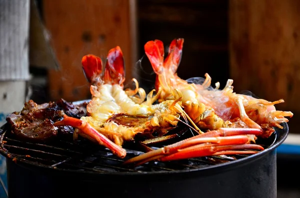 Grilling lobsters — Stock Image Grilling lobsters Stock Picture