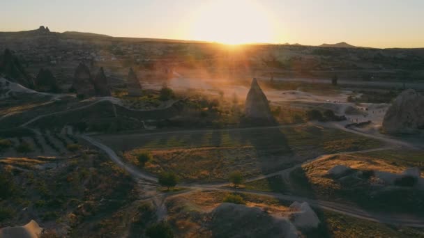 Τοπίο στο Rose Valley κατά τη διάρκεια του ηλιοβασιλέματος — Αρχείο Βίντεο