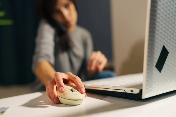 Woman Using Mouse Laptop Make Shopping Browsing Online Store Commerce — Stock fotografie