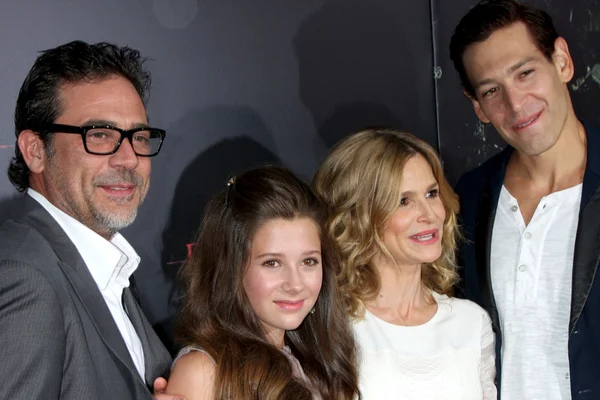 Jeffrey Dean Morgan, Natasha Calis, Kyra Sedgwick, Matisyahu — Zdjęcie stockowe