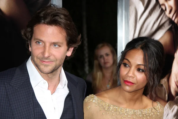 Bradley cooper i zoe saldana — Zdjęcie stockowe