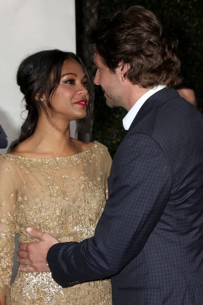 Bradley cooper i zoe saldana — Zdjęcie stockowe