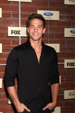 Dean Geyer