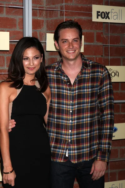 Floriana lima och jesse lee soffer — Stockfoto