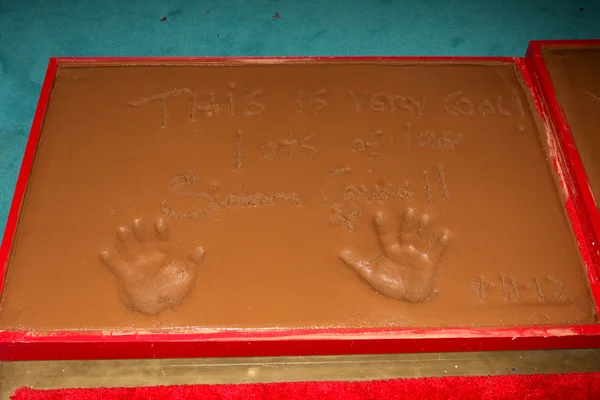 Simon Cowell Handprints — Stock Photo, Image