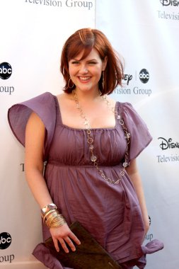Sara Rue