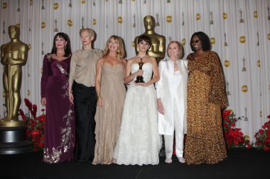 Anjelica huston, tilda swinton, penelope cruz, eva marie saint & whoopi git