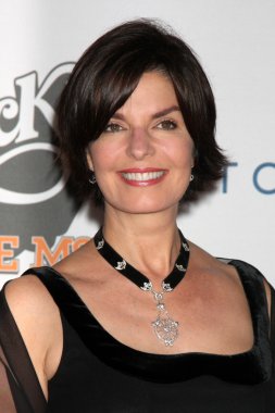 Sela Ward