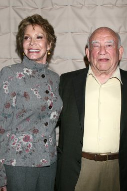 Mary Tyler Moore, Ed Asner