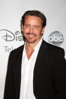 Charles Mesure