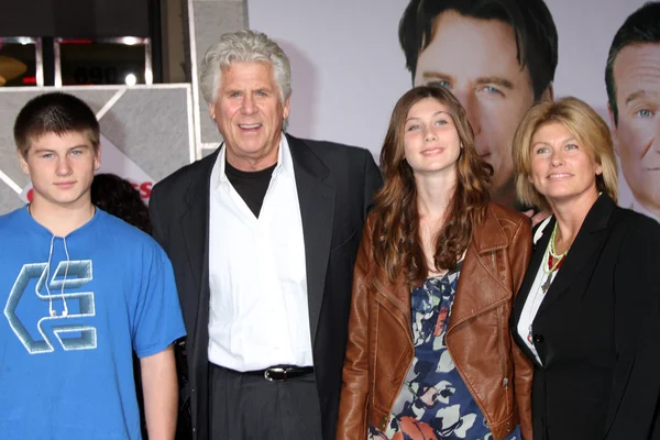 Barry Bostwick & familj — Stockfoto