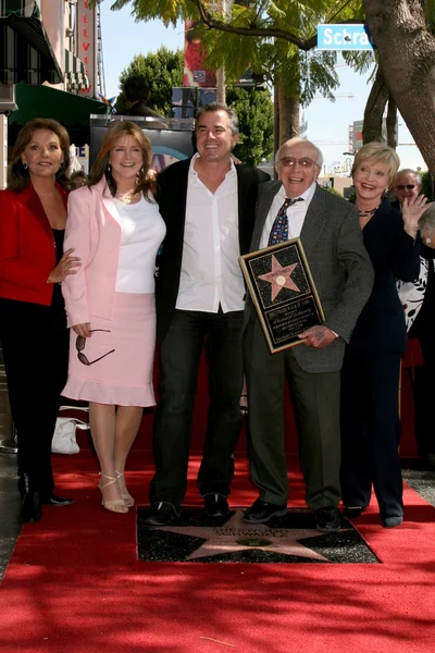 Morgenbrunnen, Susan Olsen, Christopher Ritter, Sherwood schwarts und Florenz henderson sherwood schwartz — Stockfoto