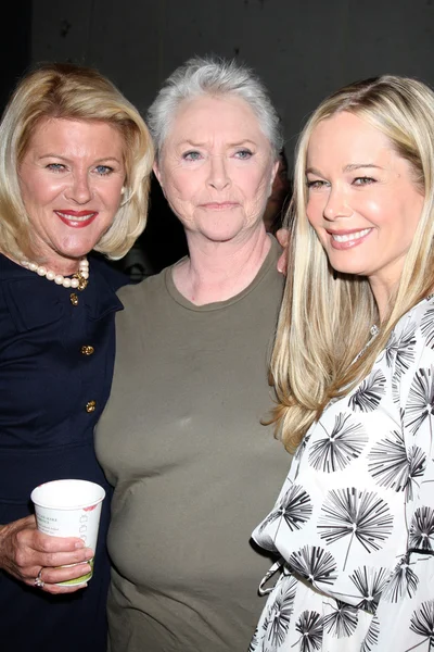 Alley Mills, Susan Flannery, Jennifer Gareis — Stockfoto