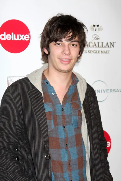 Devon Bostick — Foto Stock