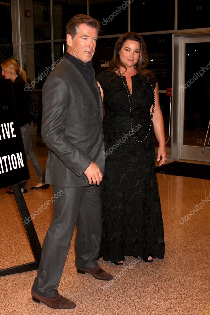 Keely Shaye Smith y Pierce Brosnan 2023