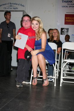 Tyler Cordova, Stefanie Scott