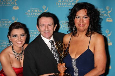 Cesur ve güzel saç şekillendirme takım