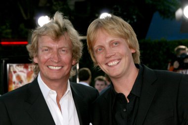 Nigel lythgoe, oğlu simon