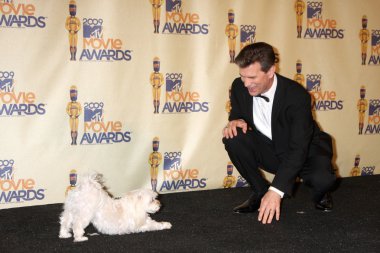 Chris Isaak ve köpeği