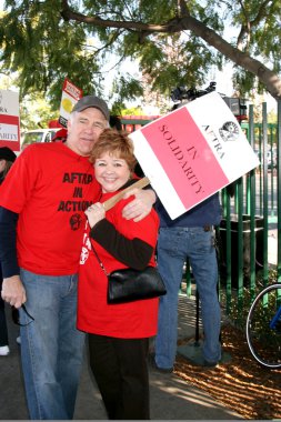 Robert Pine ve Patrika Darbo