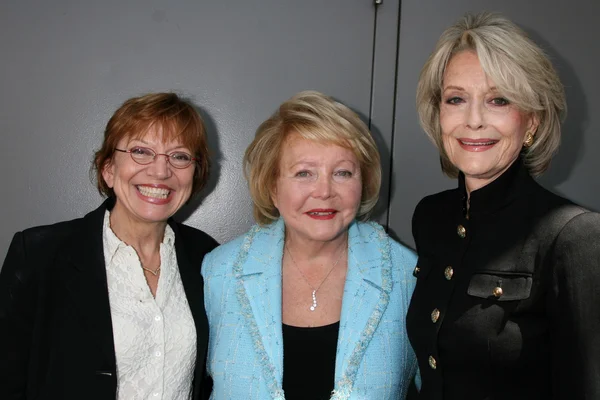 Kay Alden, Lee Bell, Constance Towers — Stock Photo, Image