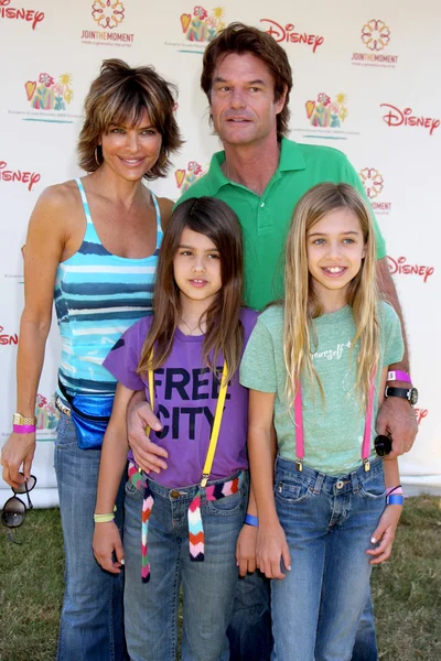 Lisa Rinna, Harry Hamlin, figlie — Foto Stock