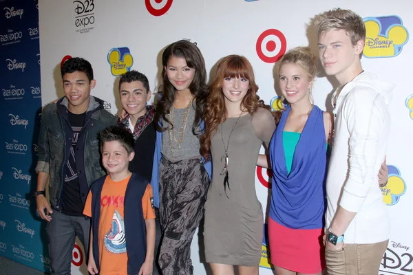 Roshon Fegan, Davis Cleveland, Adam Irigoyen, Zendaya Coleman, Bella Thorne, Caroline Sunshine, Kenton Duty — Fotografia de Stock