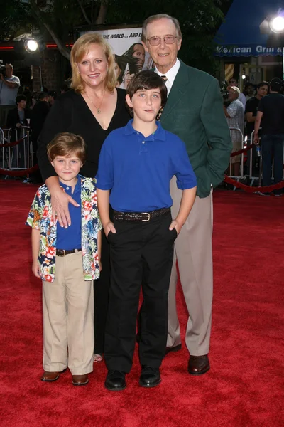 Bernie kopell och familj — Stockfoto