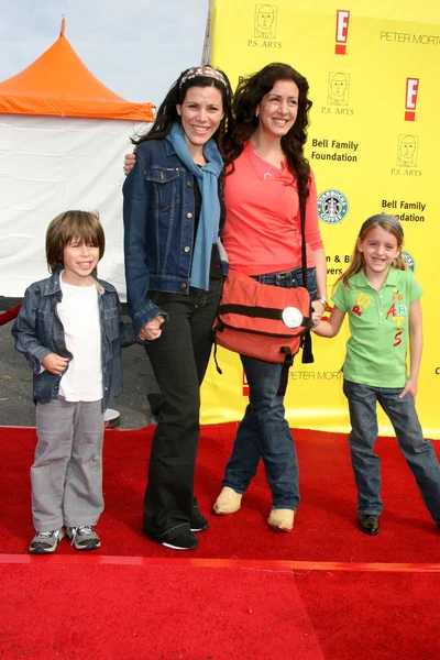 Tricia Leigh Fisher, Son, Joely Fisher, Skylar — Stockfoto