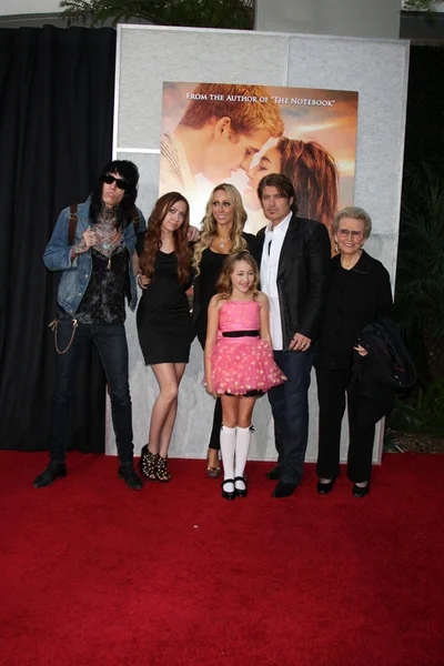 Tish & Billy Ray Cyrus, & Famiglia tranne Miley — Foto Stock