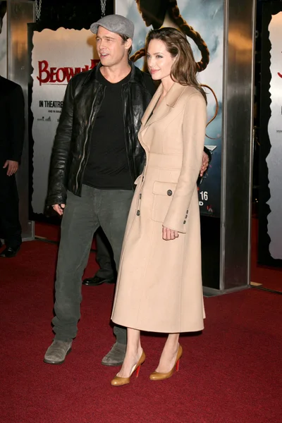 Brad pitt och angelina jolie — Stockfoto