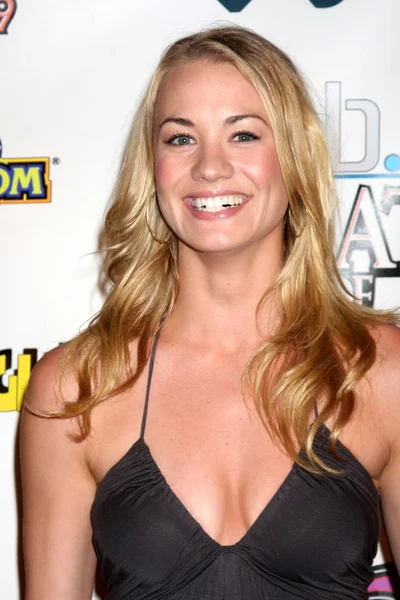 Yvonne Strahovski — Stockfoto