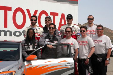 Brian austin green, adam carolla, megyn fiyat, tika sumpter, keanu reeves, adrien brody, jesse mccartney