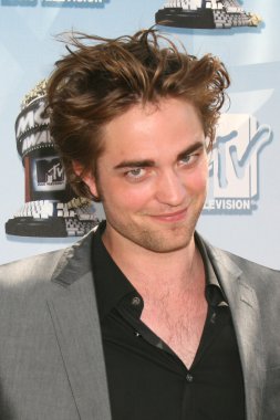 Robert Pattinson