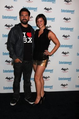 Joshua Gomez, Amy Pham Gomez