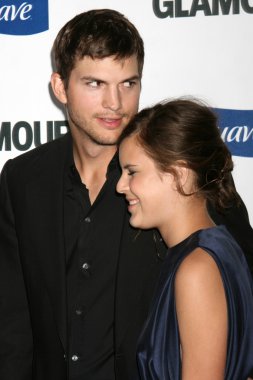 Ashton kutcher ve tallulah belle willis